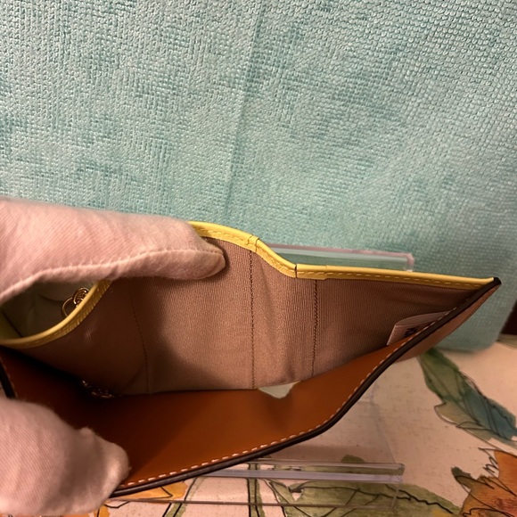 MCM Mode Travia Trifold Chain Wallet - Picture 9 of 14